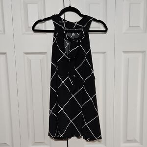 ONE DAY SALE! Lane Bryant Black and White Patterned Sleeveless Halter Cami